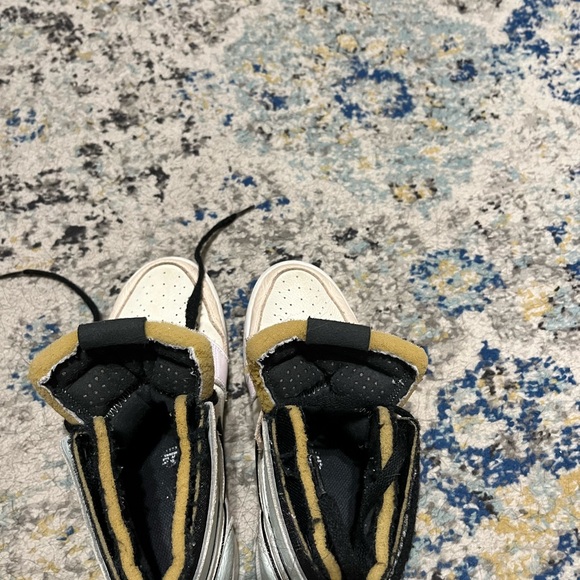 Nike women’s zoom air high tops. Size 7.5 - Picture 2 of 5